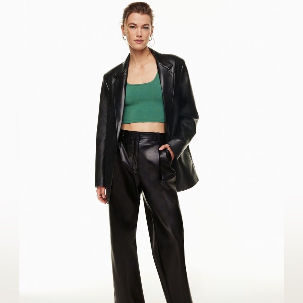Aritzia Babaton Sculpt Cropped Scoopneck Tank